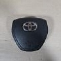 Подушка безопасности в руль Toyota RAV4 40 XA40 вид спереди