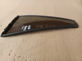 Форточка двери задняя левая Toyota RAV4 50 2018- XA50, OEM 68124-42200, главная