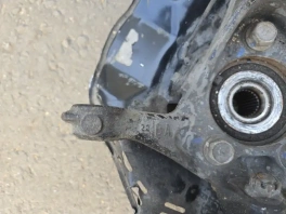 Купить поворотный кулак Toyota Corolla E210 (E210) левый с оригинальным номером 48070-02140 на авторазбор