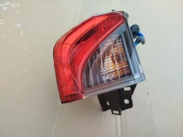 Задний правый фонарь в крыло Toyota RAV4 50 81581-42151