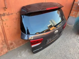 Крышка багажника Kia Sorento Prime UM OEM 73700-C5121 общий вид
