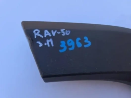 Молдинг арки задней правой двери Тойота Рав4 50 (2018-) 75061-42010