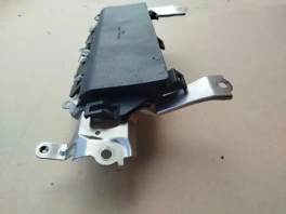 Подушка безопасности в колени Lexus GS 4 7390030060 в анфас