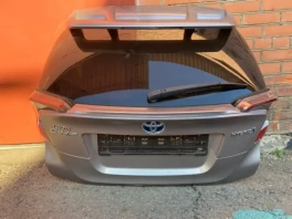 Крышка багажника toyota c-hr  2020-  