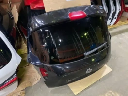 Крышка багажника Nissan Juke F15 2020- K0100BV8AA общий вид