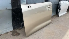 Передняя левая дверь Toyota Corolla E210 2018- 67910-02A80 — общий вид с торца лакокрасочного покрытия