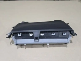 Подушка безопасности в колени Toyota Corolla E210 седан 73920-02201 общий вид