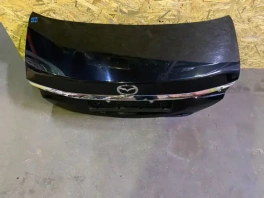 Крышка багажника Mazda 6 GJ 2012-2018 OEM GJY0-52-61X в отличном состоянии