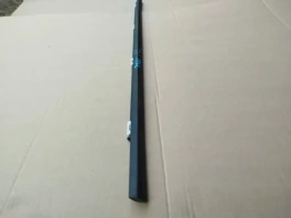 Бархотка двери левая Hyundai Tucson TL OEM 82210-D3001 крупным планом