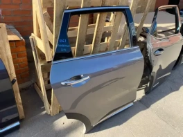 Задняя правая дверь Киа Соренто Прайм УМ в сборе OEM 77004-C5000 общий вид