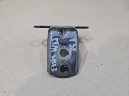 Петля двери нижняя передняя левая Nissan X-Trail T32 (2013-2021) OEM 82651-4BA0A общий вид
