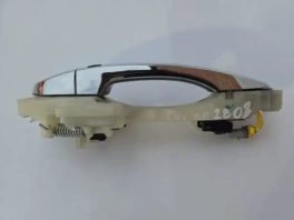 Ручка двери правая передняя Hyundai Tucson TL 82661-D3710 на авторазборе