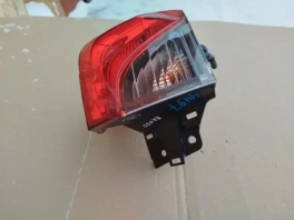 Задний правый фонарь в крыло Toyota RAV4 50 81581-42151
