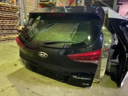Задняя дверь Hyundai Tucson TL (2020- н/в) SX2 73700-D3090 – вид снаружи, угол со стороны левого крыла