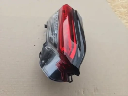 Фонарь в крышку багажника toyota rav4 50 xa50 2018- задн. лев.