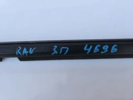 Бархотка двери toyota rav4 50 xa50 2018- задн. прав.