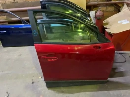 Оригинальная дверь Mazda CX-5 1 KE передняя правая OEM KDY3-58-02XK