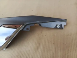Накладка багажника задняя Mitsubishi Outlander 3 GF OEM 5817A265HB общий вид детали