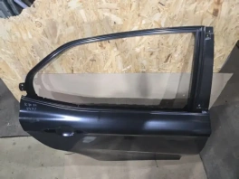 задняя правая дверь Toyota Camry 70 XV70 67003-33270 общий вид
