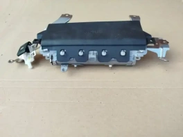 Подушка безопасности в колени Lexus GS 4 7390030060 в анфас