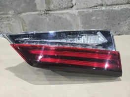 Фонарь в крышку багажника Lexus RX 4 2015-2019 правый OEM 8165048030 вид спереди