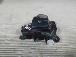 Противотуманная фара Mazda CX-9 TC 2015- левая OEM 388850-7777 крупным планом