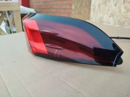 Фонарь в крыло Toyota Corolla E210 задний правый OEM 81551-02D11 общий ракурс