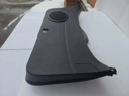 Оригинальная обшивка двери багажника Lexus NX 67750-78020-C0 снятая с авто