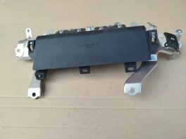 Подушка безопасности в колени Lexus GS 4 7390030060 в анфас