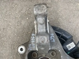 Передний правый поворотный кулак Хендай Санта Фе 4 TM OEM 51714-SJ000 — общий вид