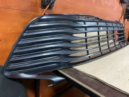 Решетка в бампер Toyota Camry 70 XV70 OEM 5311506090 оригинальная б/у