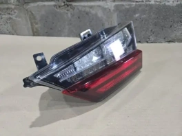 Фонарь в крышку багажника Lexus RX 4 2015-2019 правый OEM 8165048030 вид спереди