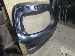 Крышка багажника Mitsubishi ASX GA 2010 OEM 6700A048 — фасад общий вид