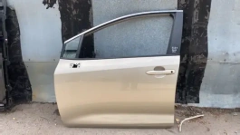 Передняя левая дверь Toyota Corolla E210 2018- 67910-02A80 — общий вид с торца лакокрасочного покрытия