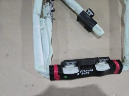 Шторка безопасности kia stinger j5 2017-2023  прав.