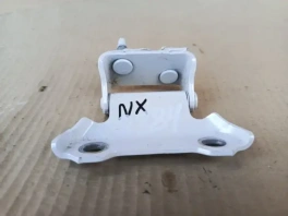 Петля задняя двери багажника Lexus NX 6881048010 правый ракурс