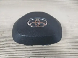 Подушка безопасности в руль toyota rav4 50 xa50 2018-  