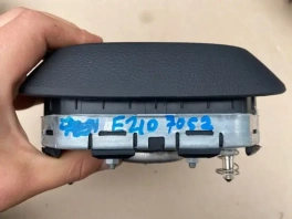 Подушка безопасности в руль toyota corolla e210  2018-  