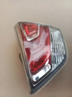 Задний правый фонарь в крышку багажника Ниссан Икс-Трейл T32R 26550-4CA1B вид спереди