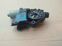 Передний правый мотор стеклоподъемника для KIA Proceed CD OEM 82460-J7710