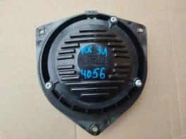 Оригинальный задний левый динамик на Lexus RX 4 OEM 86160-0WW30 крупный план