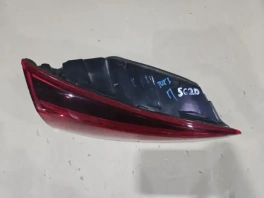 Фонарь левый в крышку багажника Hyundai Tucson TL OEM 92404D3100 общий вид