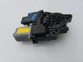 Передний правый мотор стекло подъемника Хендай Туссан TL OEM 82460-D3010