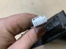 alt="Правое зеркало Toyota C-HR MAXH10 2020- OEM 87940-F4030, вид со стороны двери, общий план"