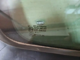 Форточка двери kia sportage ql 2015-2021 задн. прав.