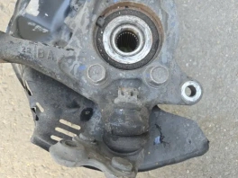 Купить поворотный кулак Toyota Corolla E210 (E210) левый с оригинальным номером 48070-02140 на авторазбор