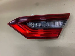 Фонарь в крышку багажника toyota camry 70 xv70 2017-2023 задн. прав.