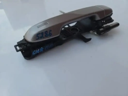 69210-F4030 Передняя правая ручка двери Toyota C-HR 2020- спереди с крепежными элементами