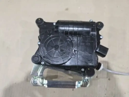 Замок двери багажника hyundai tucson tl 2015-2021  