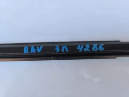 Бархотка задней левой двери Toyota RAV4 50 XA50 2018- OEM 75740-42050 общий вид